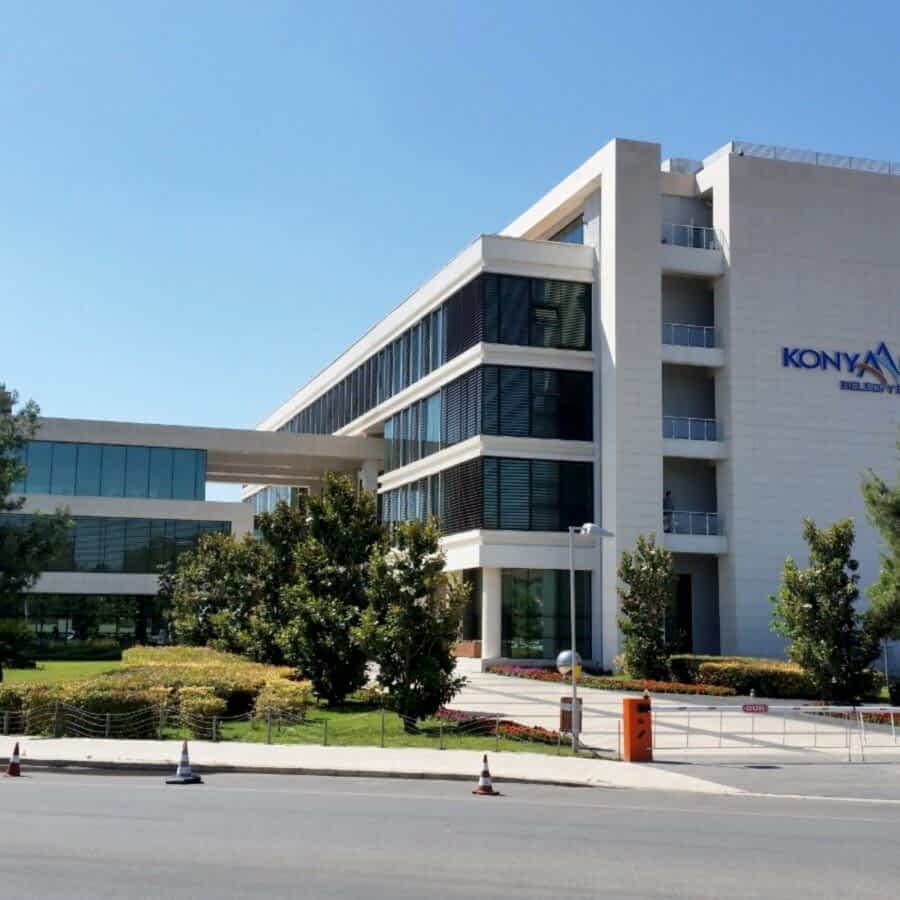 Konyaaltı Belediye Binası